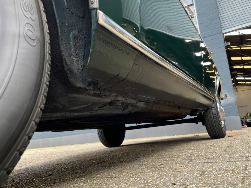 Image 21/88 of Audi 100 LS (1970)