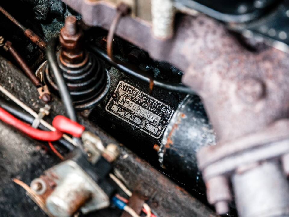 Immagine 32/37 di Citroën Traction Avant 11 BL (1955)