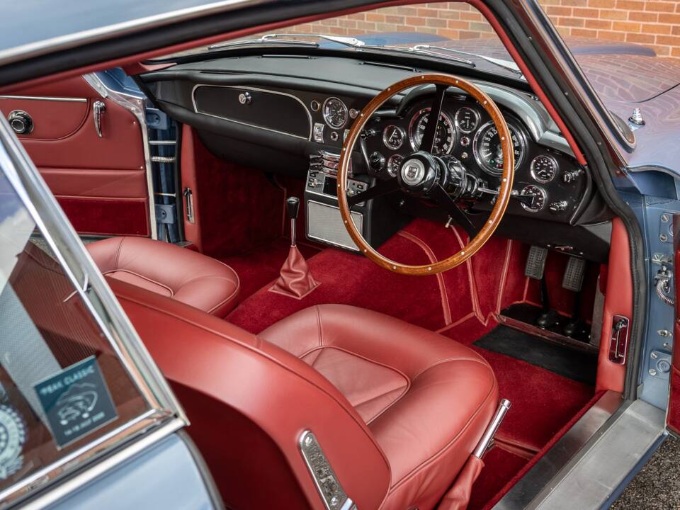 Imagen 24/43 de Aston Martin DB 6 Vantage (1967)