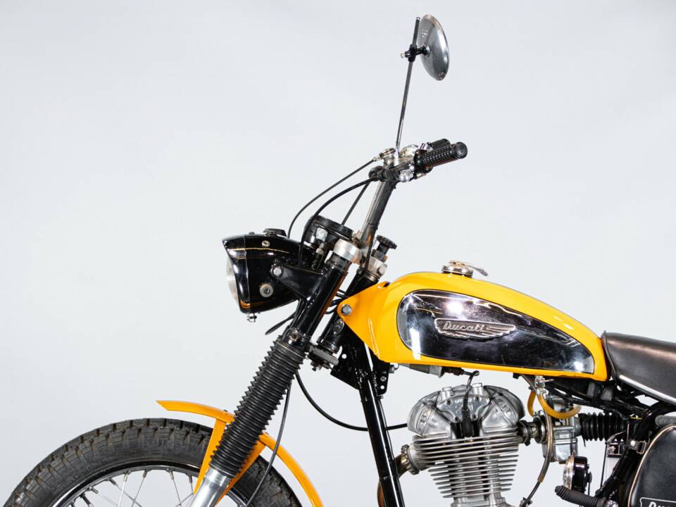 Immagine 23/50 di Ducati 250 Scrambler (1971)