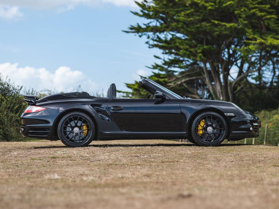 Bild 2/50 von Porsche 911 Turbo S (2011)