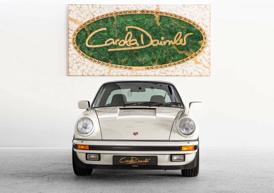 Bild 8/30 von Porsche 911 Carrera 3.2 (1987)