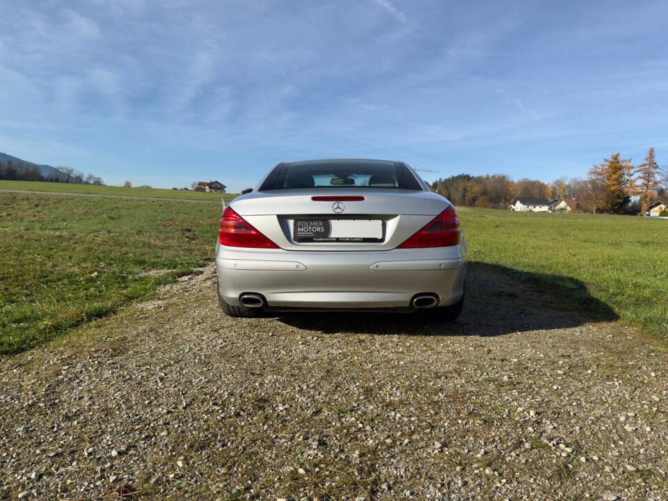 Image 88/89 of Mercedes-Benz SL 500 (2002)