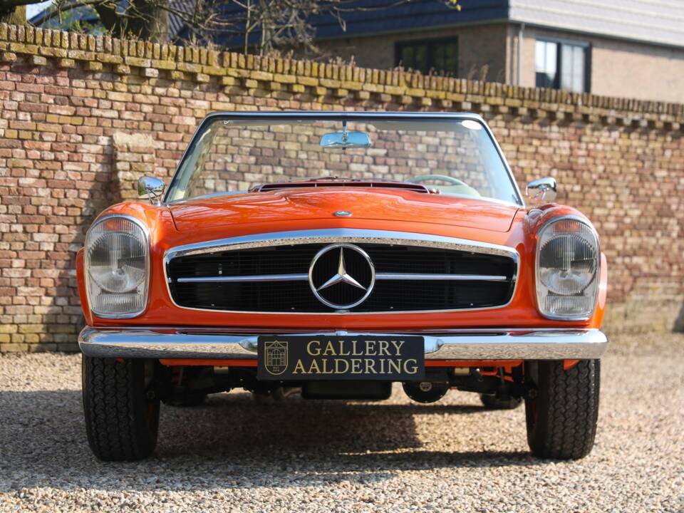 Image 24/50 of Mercedes-Benz 230 SL (1964)