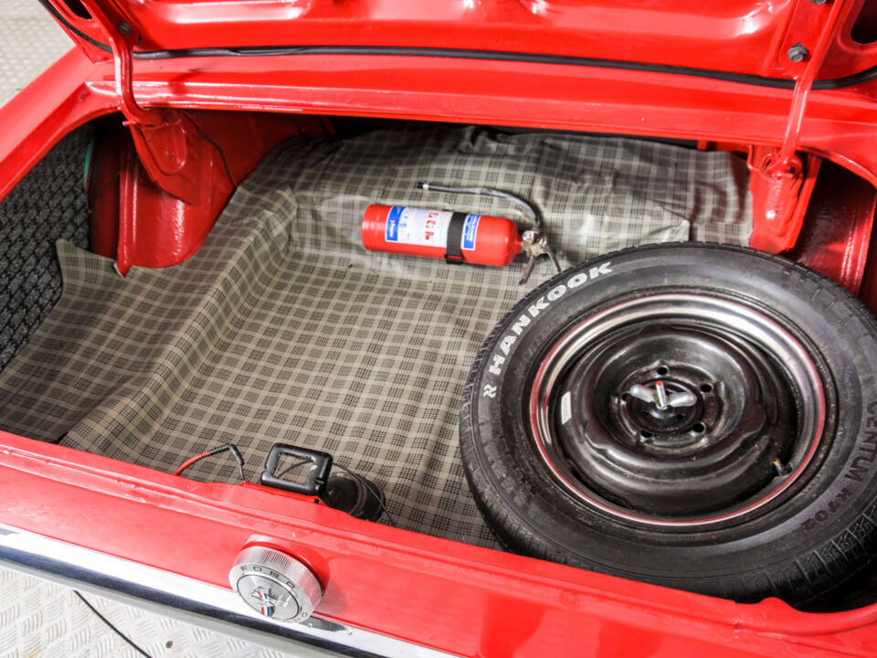 Image 44/50 of Ford Mustang 289 (1966)