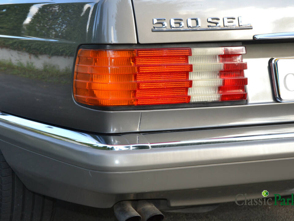 Image 41/50 of Mercedes-Benz 560 SEL (1988)