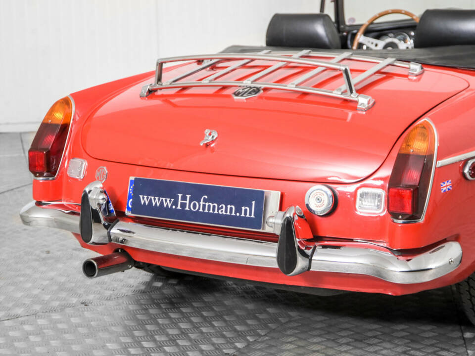 Bild 31/50 von MG MGB (1971)