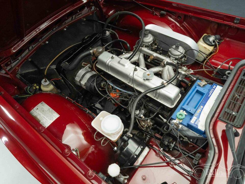 Image 18/19 of Triumph TR 6 (1974)