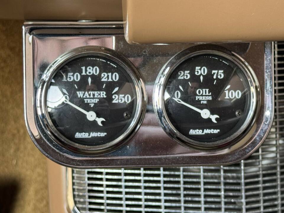 Image 25/34 de Cadillac 62 Sedan DeVille (1957)