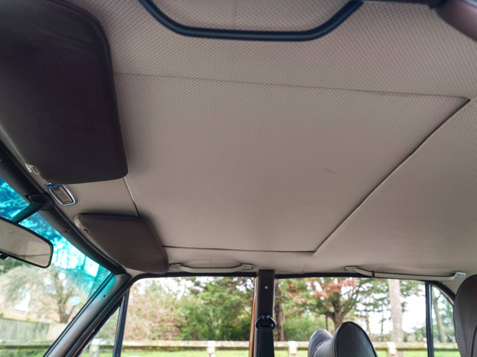 Image 31/34 of Mercedes-Benz 300 SEL 6.3 (1969)