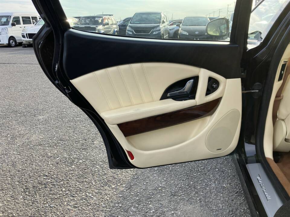 Image 29/46 of Maserati Quattroporte S 4.7 (2010)