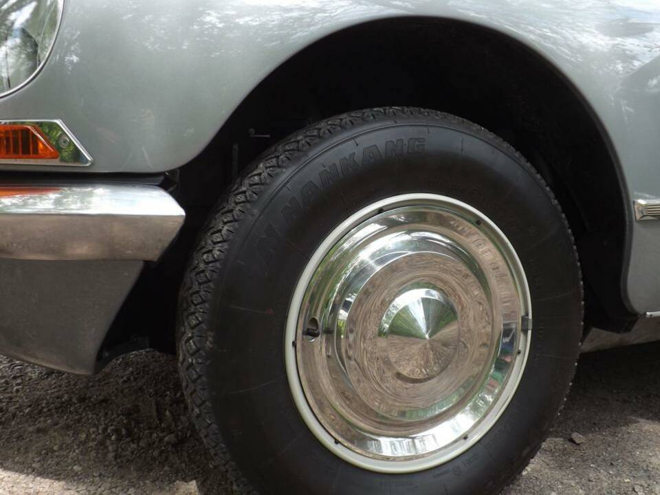 Image 35/35 of Citroën DS 21 Pallas (1969)