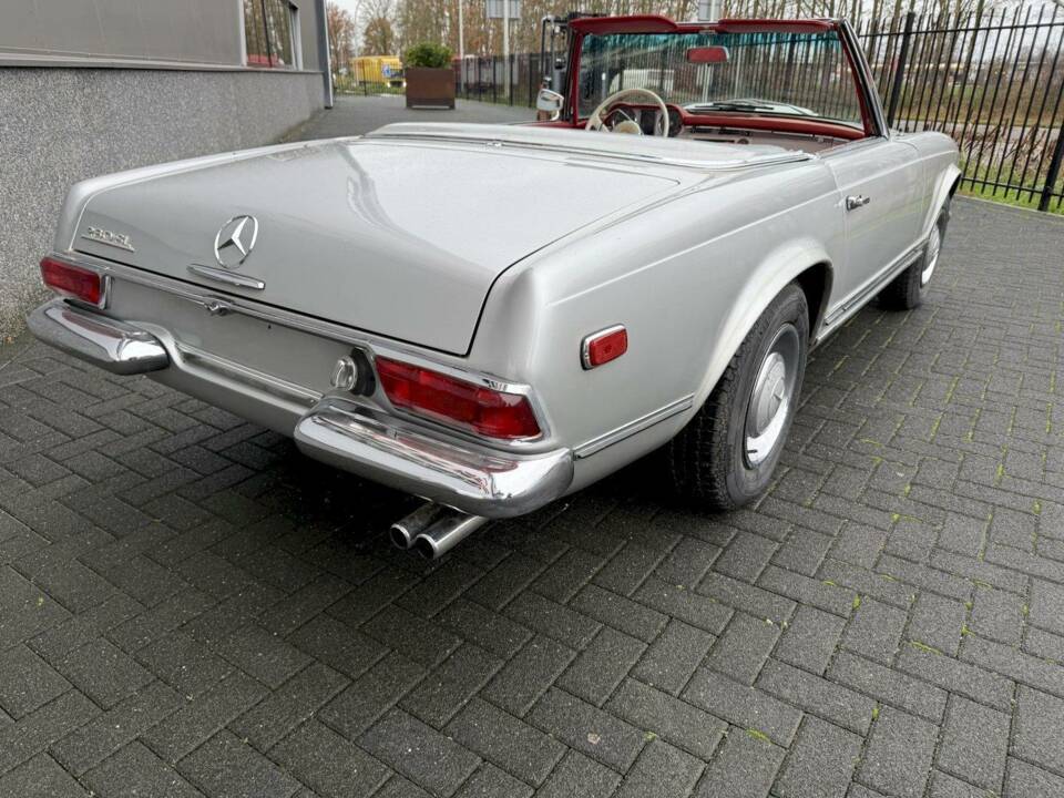 Image 6/36 de Mercedes-Benz 230 SL (1965)