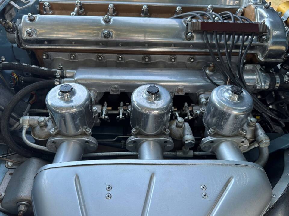 Bild 30/41 von Jaguar E-Type 4.2 (1965)