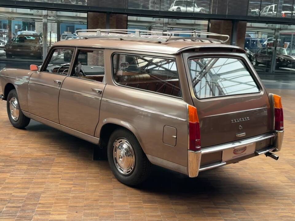 Image 14/40 of Peugeot 404 Break (1965)