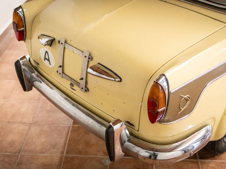 Image 14/20 of Steyr-Puch 1100 (1960)