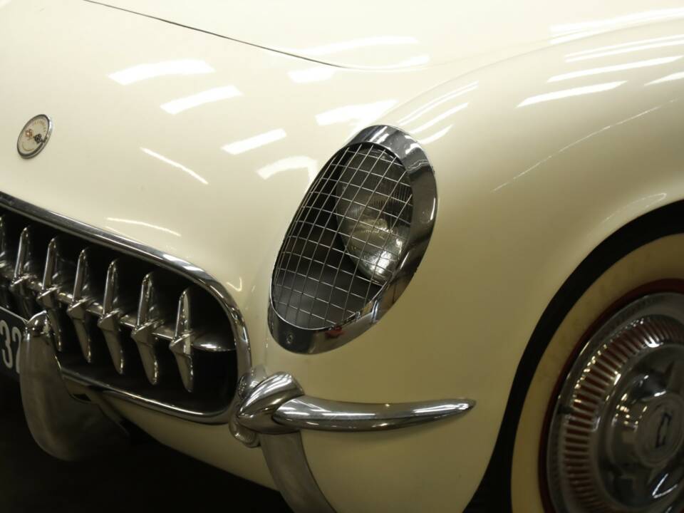 Image 29/50 of Chevrolet Corvette (1954)