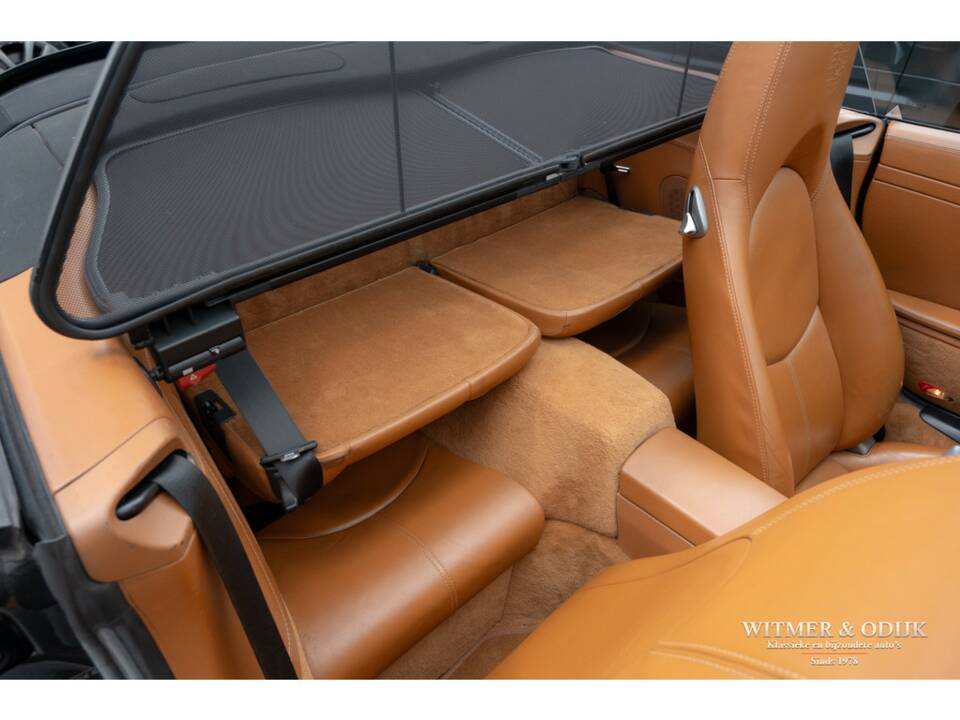 Image 25/32 of Porsche 911 Carrera S (2005)