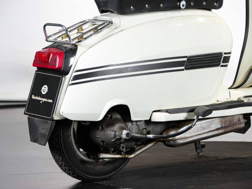 Bild 21/45 von Innocenti Lambretta 150 DL (1970)