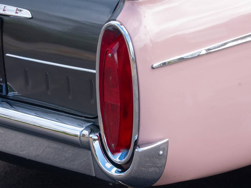 Image 23/50 of Vauxhall Cresta (1958)