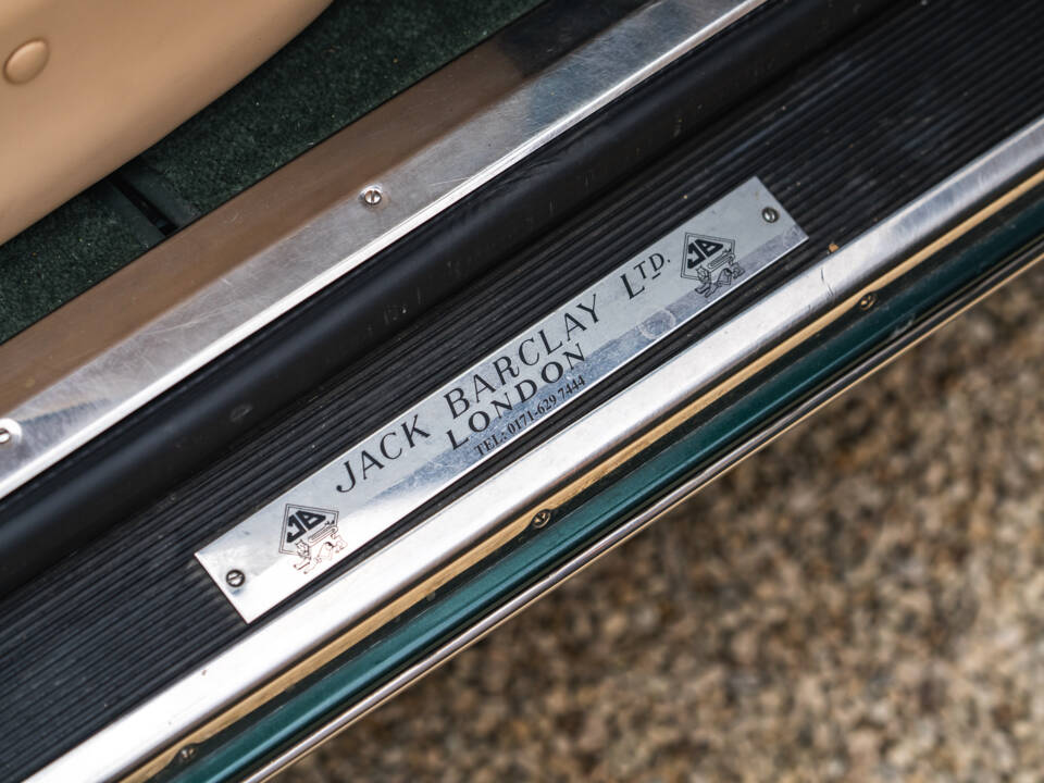 Bild 23/39 von Bentley Azure (1995)