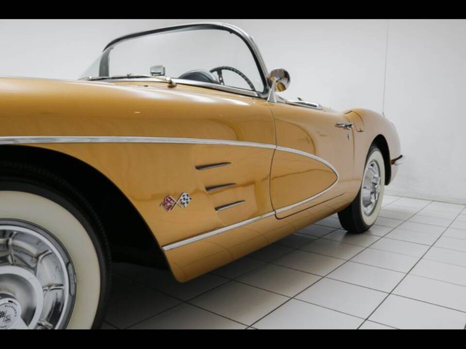 Image 44/100 of Chevrolet Corvette (1958)
