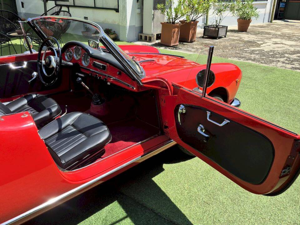 Image 31/71 of Alfa Romeo Giulietta Spider (1961)