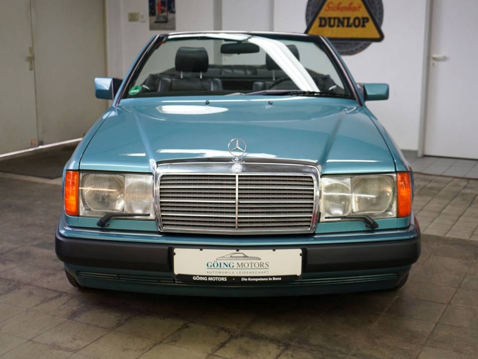 Bild 4/37 von Mercedes-Benz 300 CE-24 (1992)