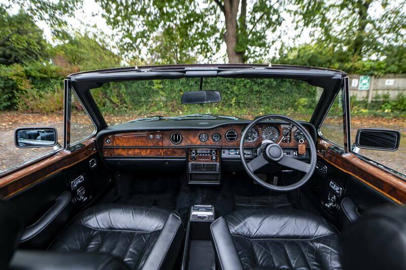 Image 26/37 of Bentley Corniche I (1978)