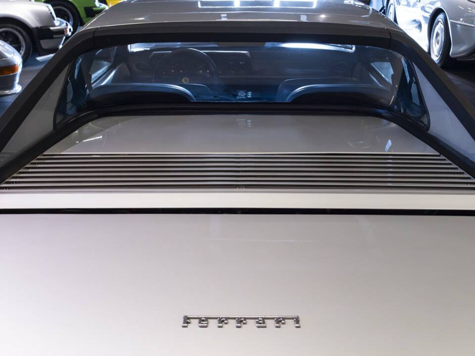 Image 15/17 of Ferrari Mondial 3.2 (1987)