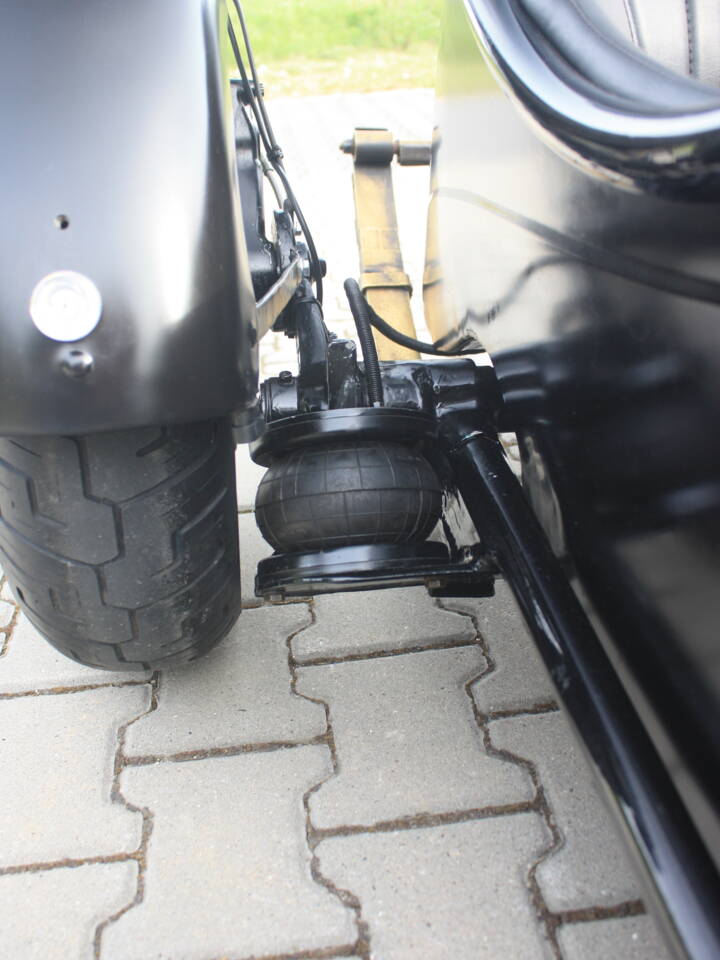 Image 20/33 of Harley-Davidson DUMMY (2004)