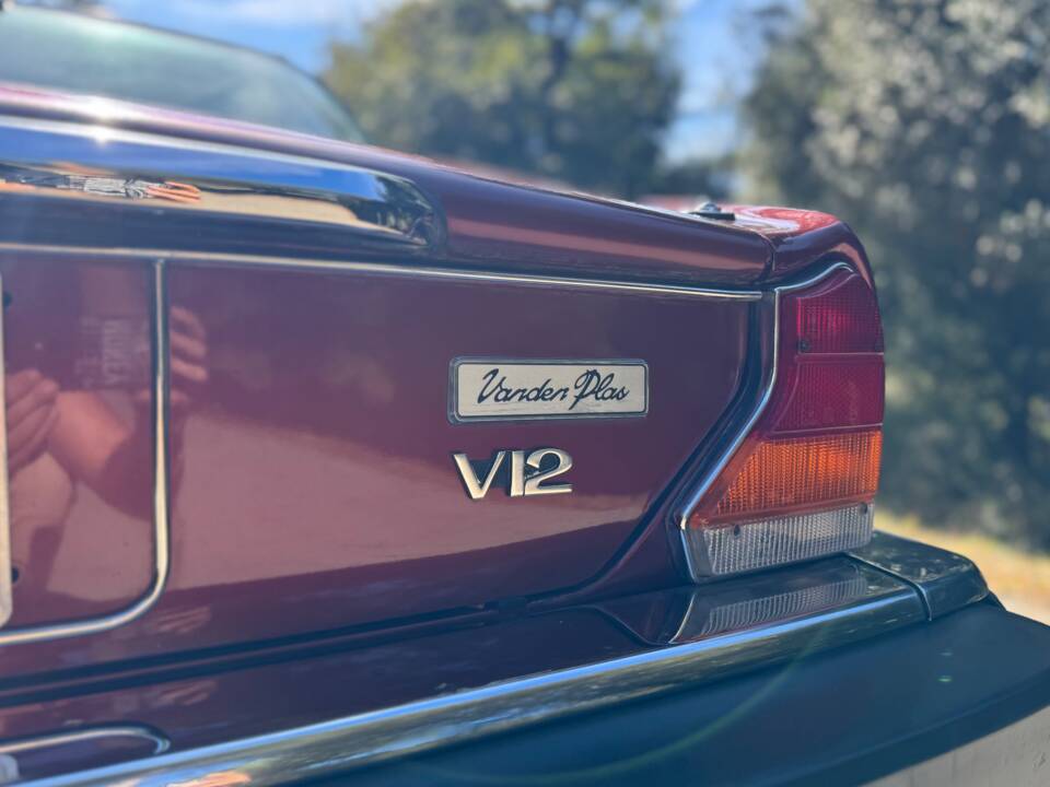 Immagine 30/41 di Jaguar XJ 12 (1990)