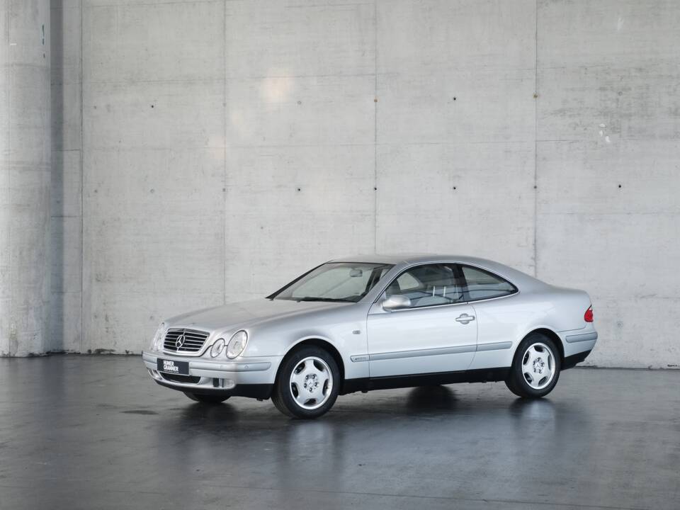 Bild 3/50 von Mercedes-Benz CLK 230 Kompressor (1999)