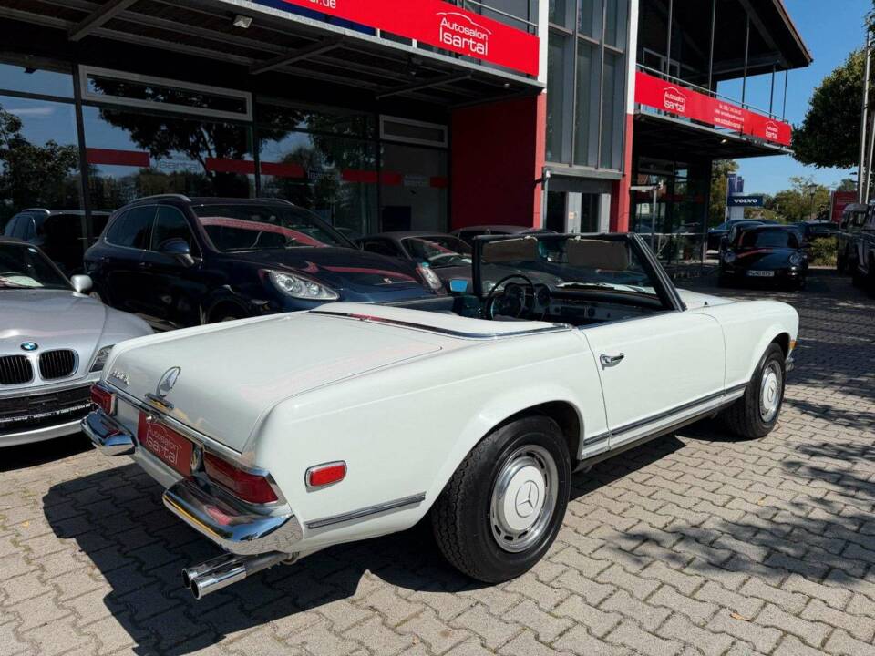 Image 7/42 of Mercedes-Benz 280 SL (1968)