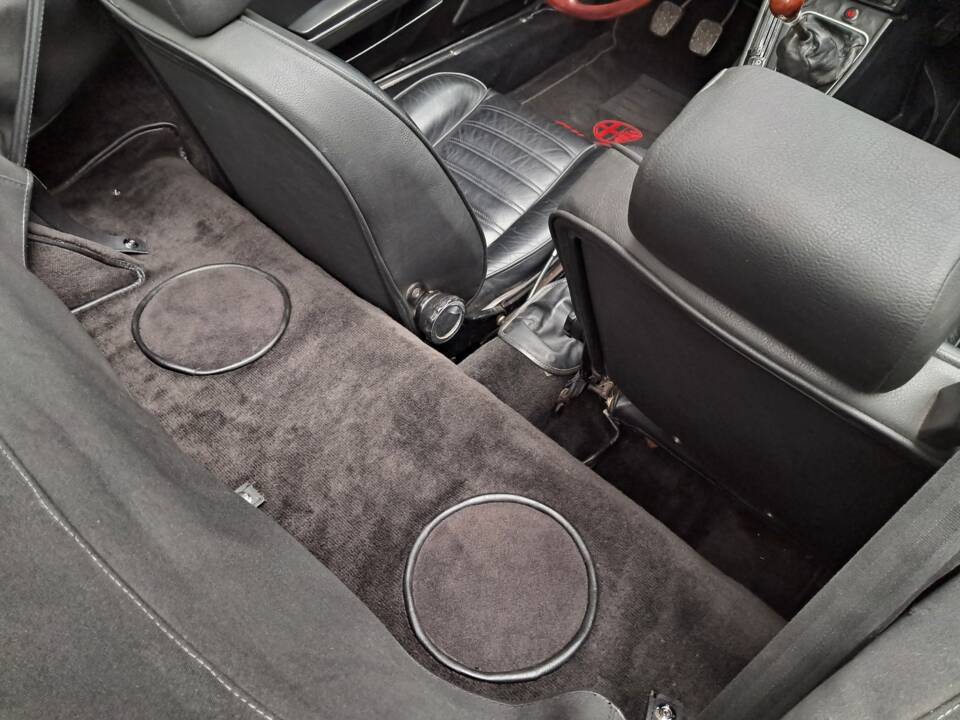 Image 4/38 of Alfa Romeo 2000 Spider Veloce (1978)