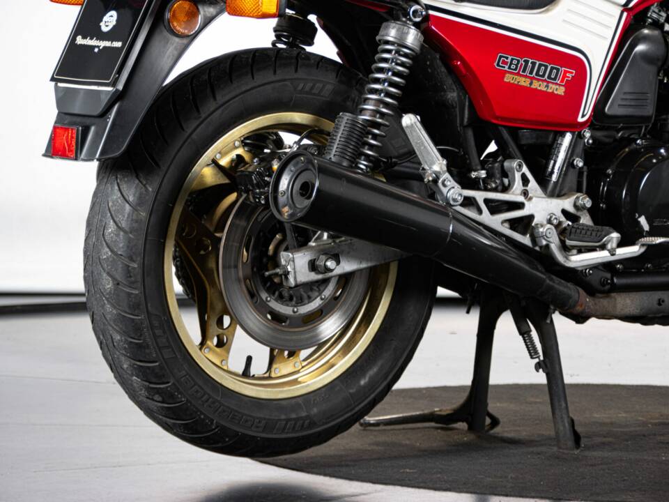 Bild 25/50 von Honda CB 1100 F Super Bol d´Or (1983)