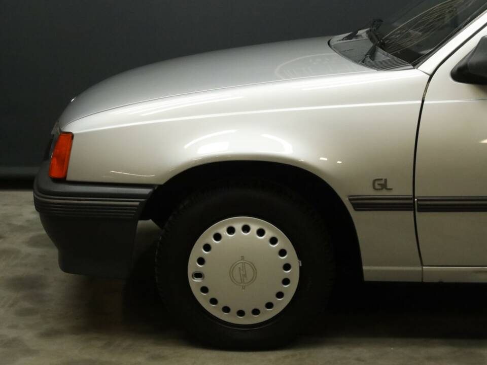 Afbeelding 11/50 van Opel Kadett 2,0i GSi (1988)