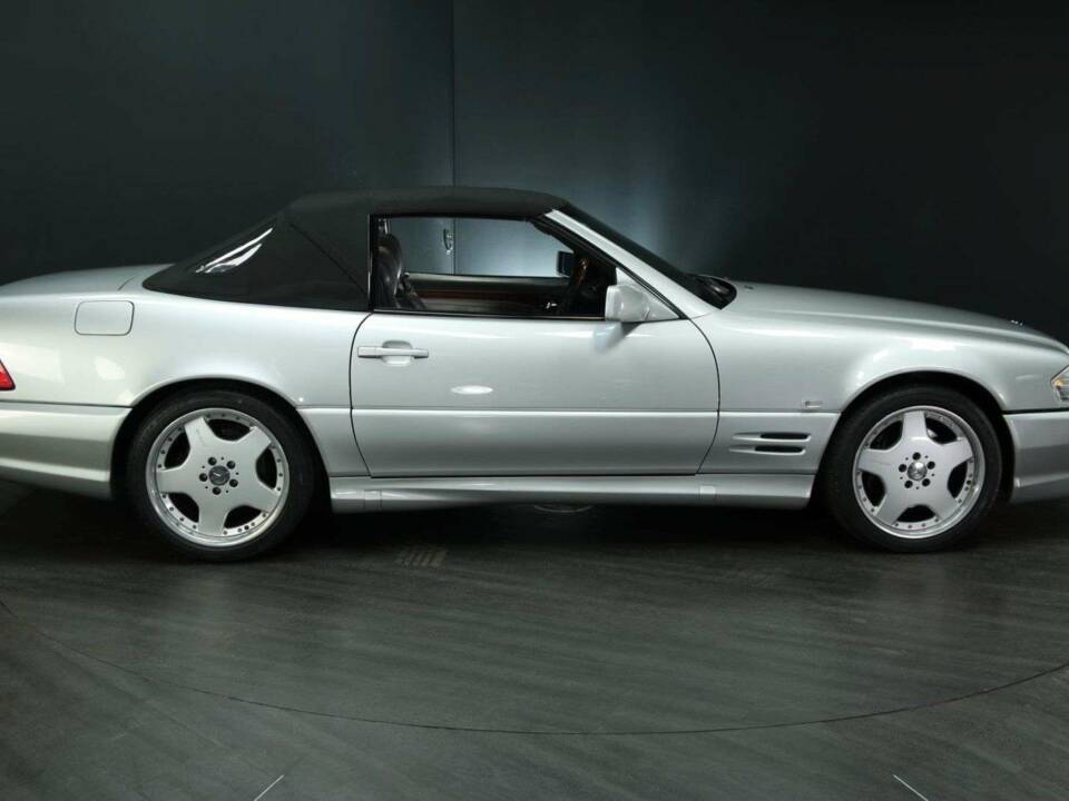 Image 7/30 of Mercedes-Benz SL 600 6.0 AMG (1996)