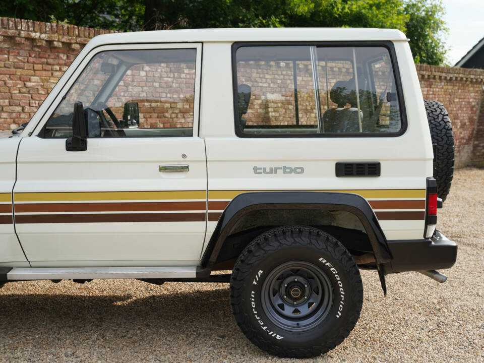 Immagine 6/50 di Toyota Land Cruiser 2.4 LX Turbo (1992)