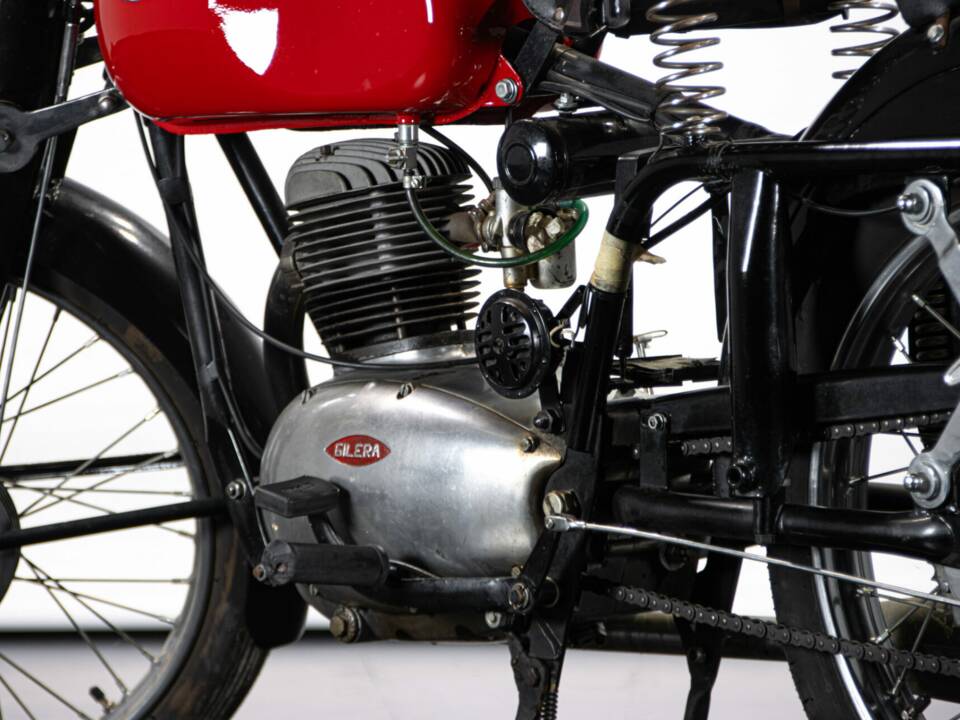 Bild 13/50 von Gilera 150 Sport (1951)