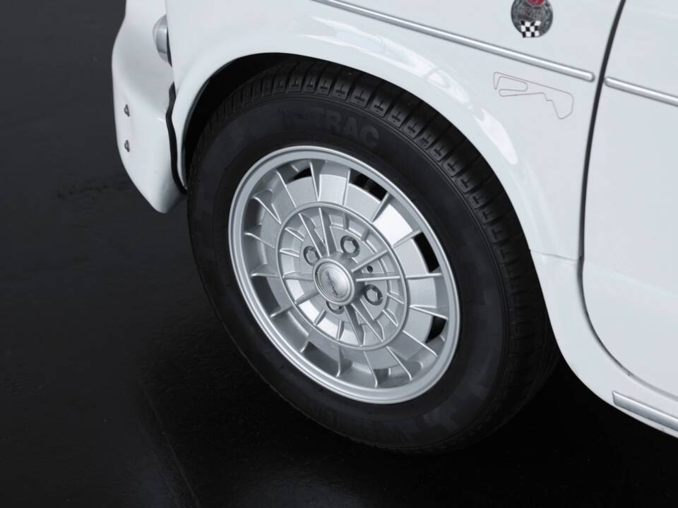Image 46/47 of Abarth Fiat 850 TC (1965)