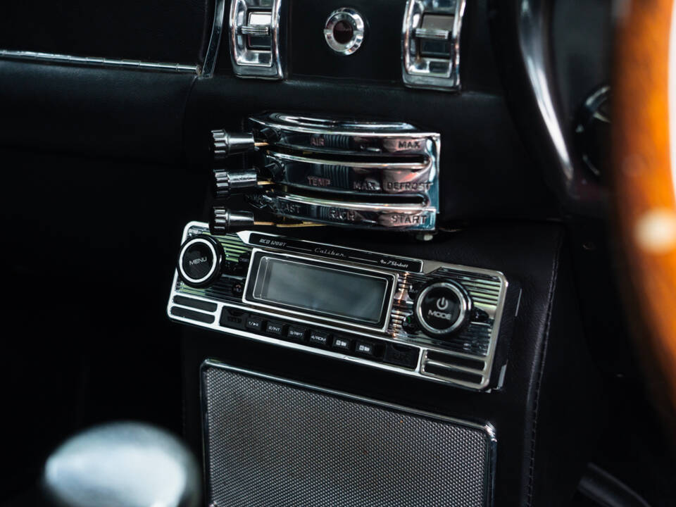 Imagen 21/49 de Aston Martin DB 6 Mk II (1970)
