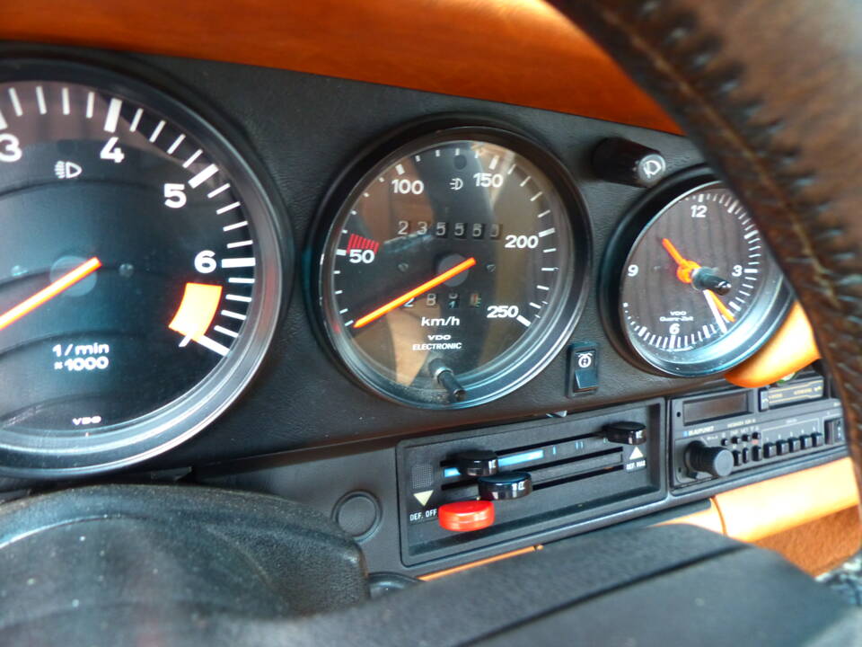 Image 9/16 of Porsche 911 SC 3.0 (1978)