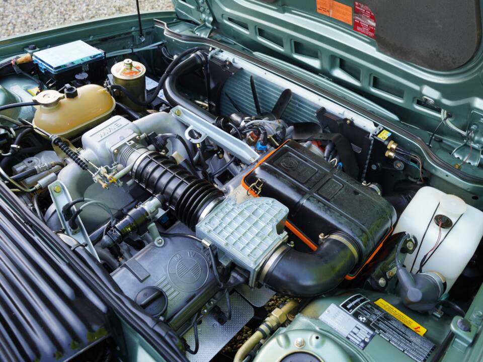 Bild 33/50 von BMW M 635 CSi (1986)