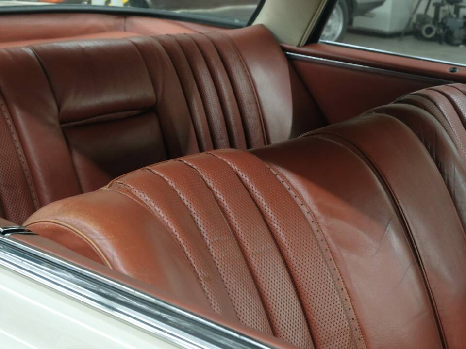 Image 31/50 of Mercedes-Benz 300 SE (1966)