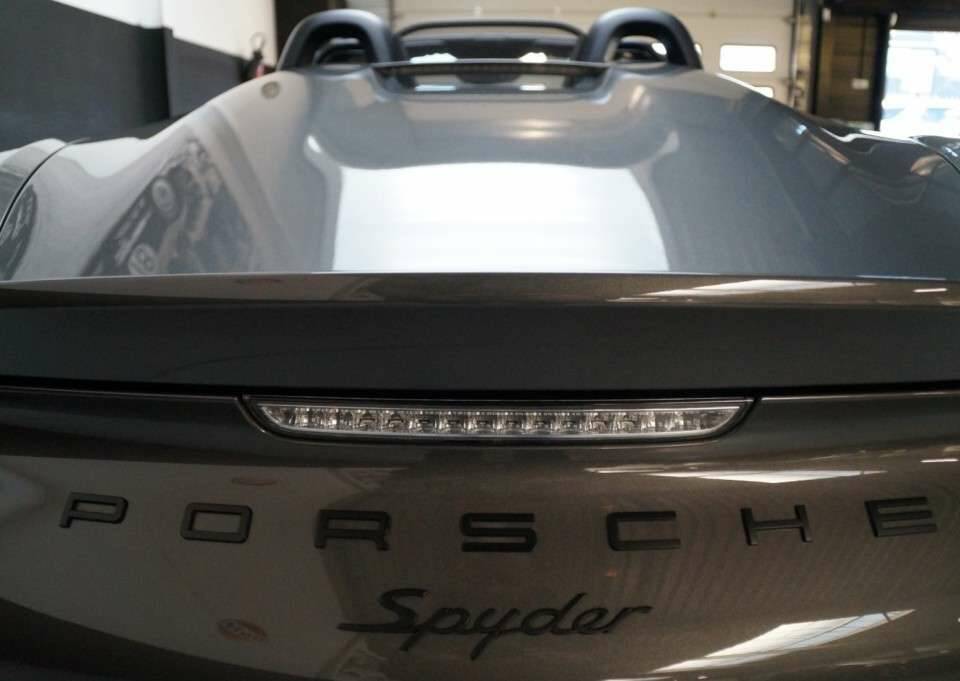 Image 45/50 of Porsche Boxster Spyder (2016)