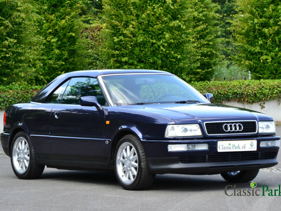 Image 30/50 de Audi Cabriolet 2.6 (1997)