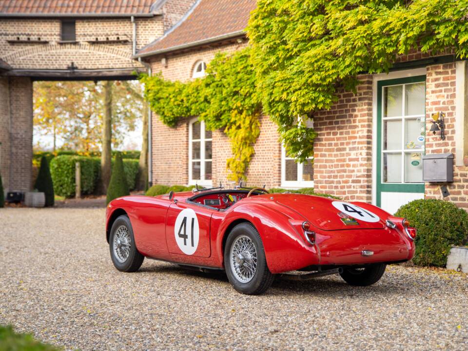 Image 10/10 of MG MGA 1600 (1960)