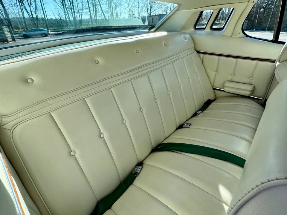 Image 16/19 of Ford Elite (1976)