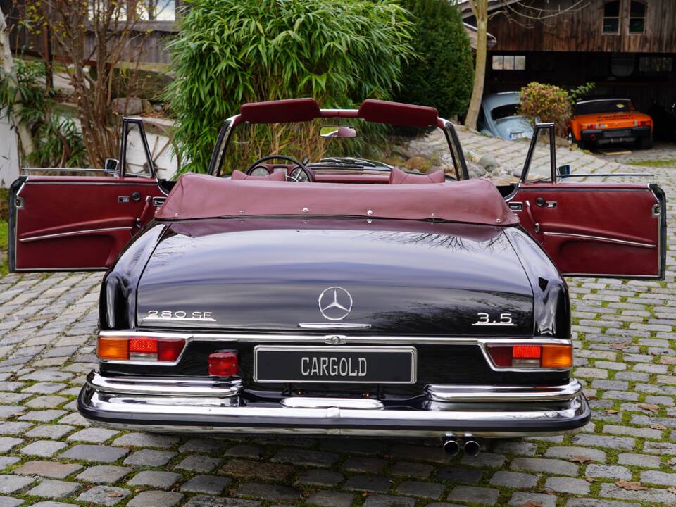 Afbeelding 5/14 van Mercedes-Benz 280 SE 3,5 (1970)